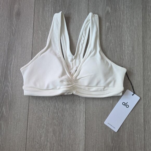 Alo Yoga Set Match Point Tennis Skirt And Wild Thing Bra White Color Authentica - Picture 3 of 4